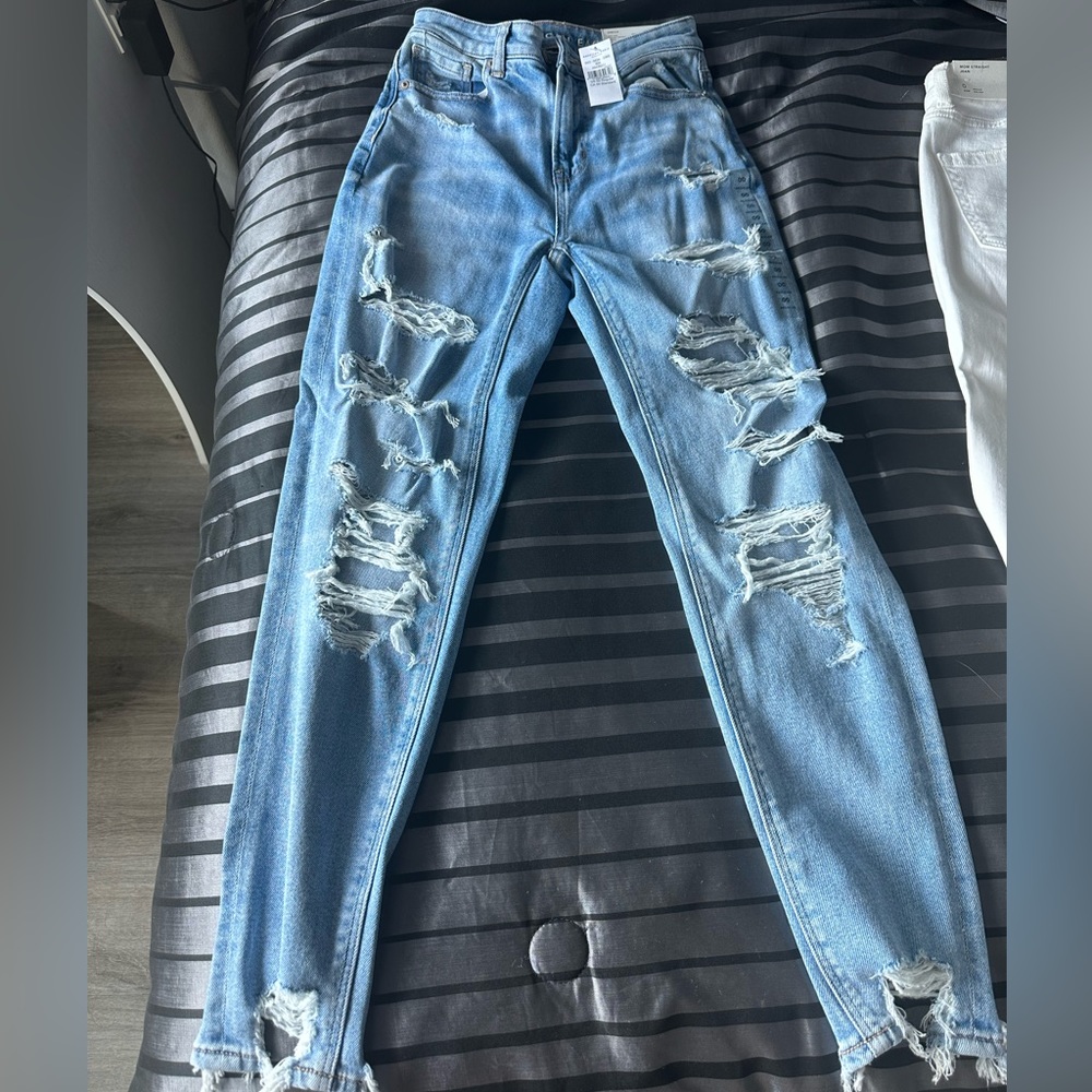 American Eagle mom jeans
